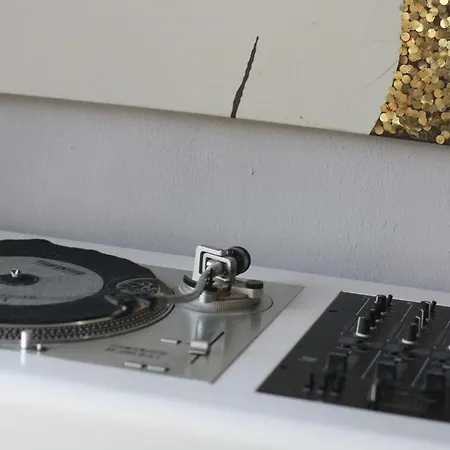 Estudio Com Espaco Exterior, 5 Minutos De Cascais. Apartamento *