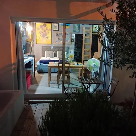 Estudio Com Espaco Exterior, 5 Minutos De Cascais. Apartamento Cascaes