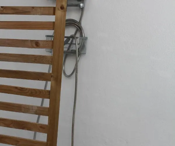 Estudio Com Espaco Exterior, 5 Minutos De Cascais. *
